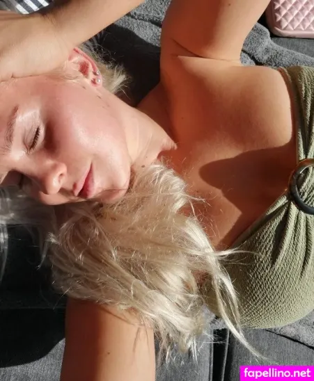 Emilia Linden OnlyFans Thumbnail #46Vu4QKafv