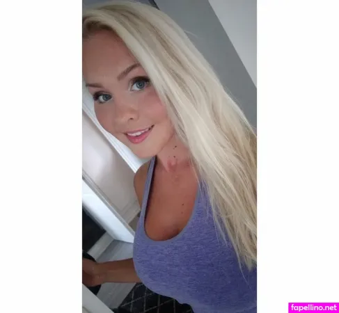 Emilia Linden OnlyFans Thumbnail #hFtxA6SQJx