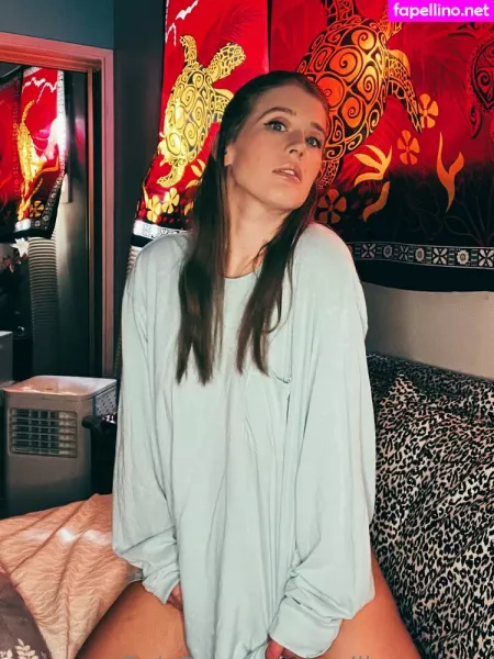 Emilia Muunn OnlyFans Thumbnail #USwK1zdGhj