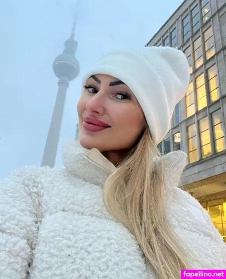 Emilia Rosner 5 Main Profile Photo