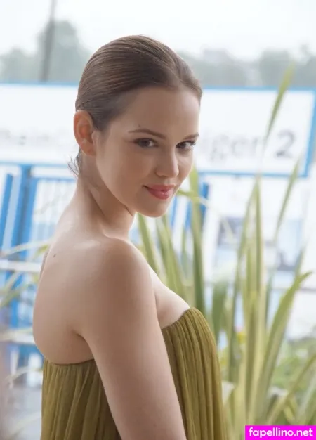 Emilia Schle OnlyFans Thumbnail #WpIgGsPBTP