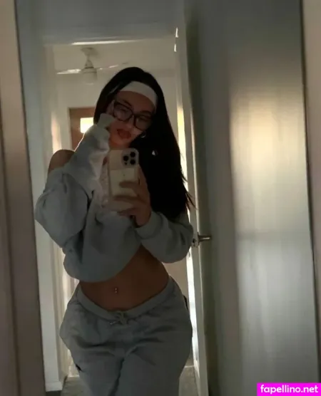 Emilia Vittorino OnlyFans Thumbnail #fxhWId17FP
