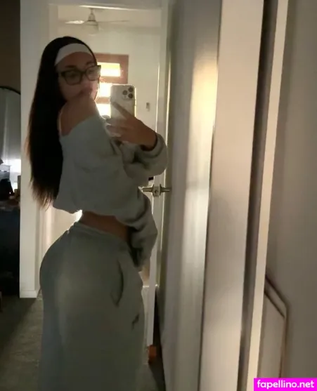 Emilia Vittorino OnlyFans Thumbnail #ydpkq5XlI3