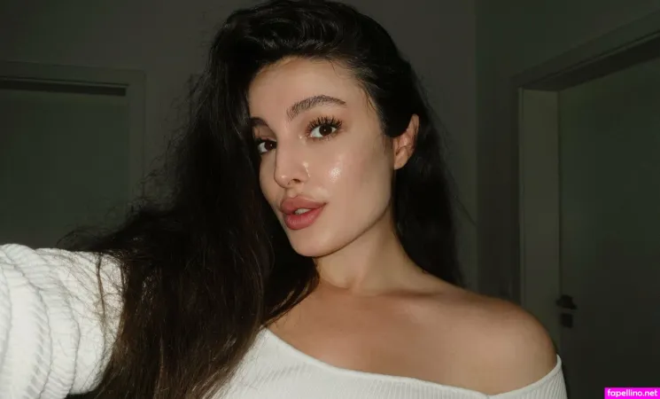Emilia Wonderfulvip OnlyFans Thumbnail #y8tTBjcz6i