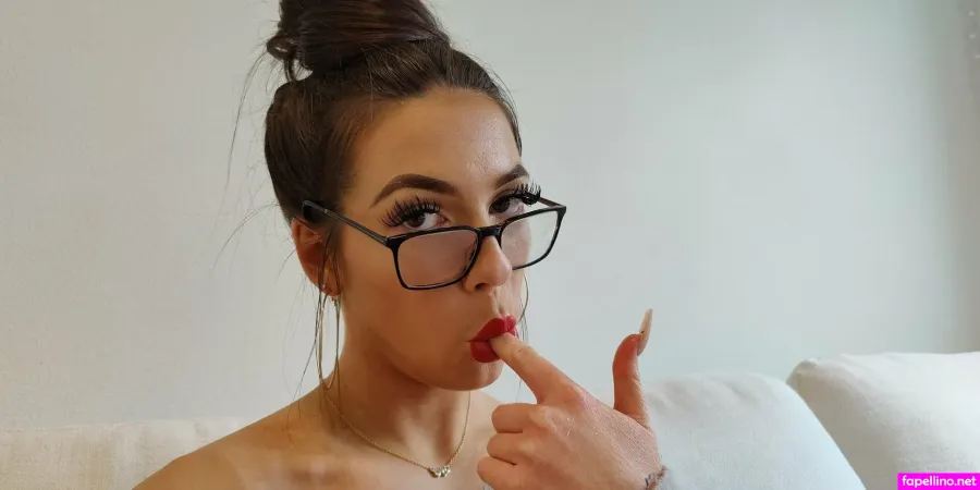Emilia Xo OnlyFans Thumbnail #UYAGWUmImO