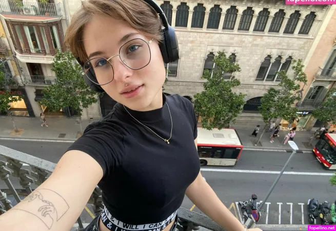 Emiliaa 18 OnlyFans Thumbnail #SGM6SkJeMp