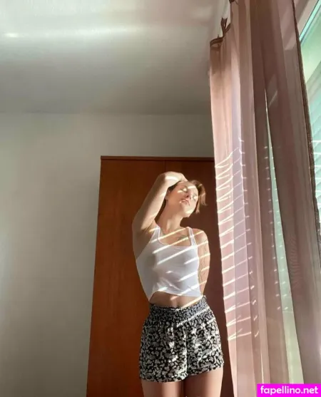 Emiliaa 18 OnlyFans Thumbnail #z4s0mNcu0l