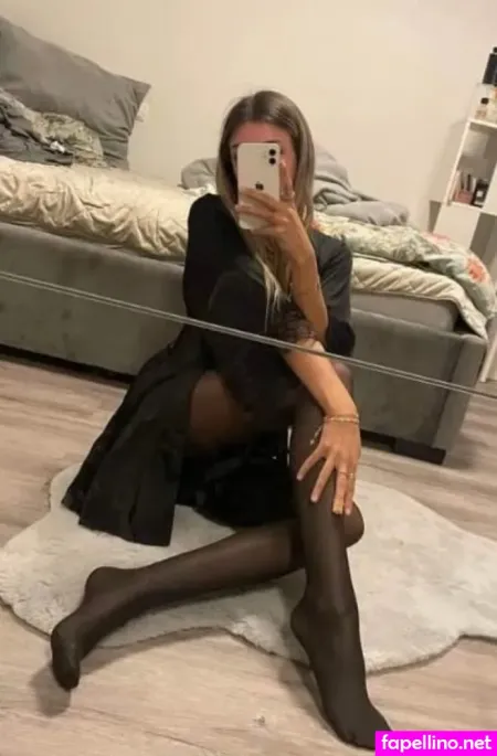 Emiliaaa Rose OnlyFans Thumbnail #cfTVMaxdhy