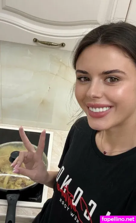 Emiliaarola OnlyFans Thumbnail #Nzuqq43gBL