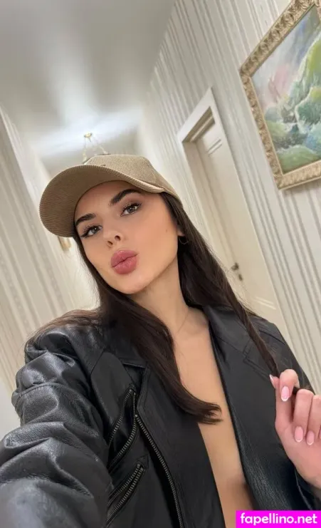 Emiliaarola OnlyFans Thumbnail #hS5jNA6SCt