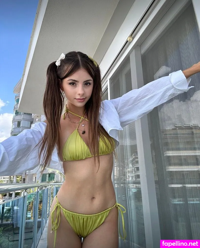 emiliaabrookss, emiliabrookss, emiliagivessweets, justemilia Nude Leaked OnlyFans Photo #eOfMAnXf0X