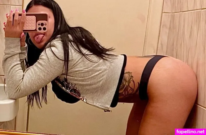 Emiliana Xo OnlyFans Thumbnail #JyTFer9bu1