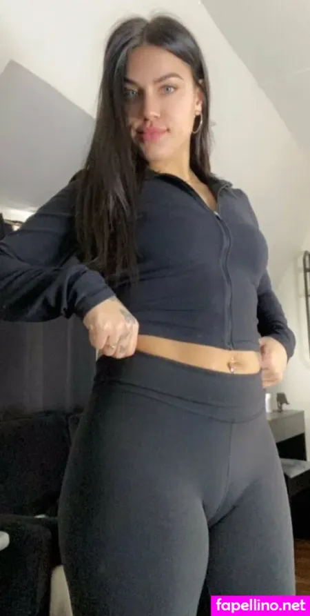 Emiliana Xo OnlyFans Thumbnail #P8lhkf8q2x