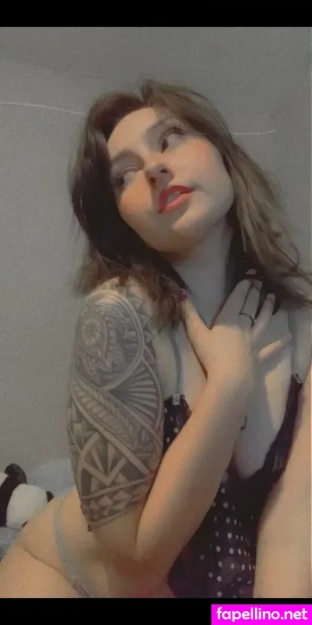 Emiliarenblue OnlyFans Thumbnail #VCWt0LdAmQ