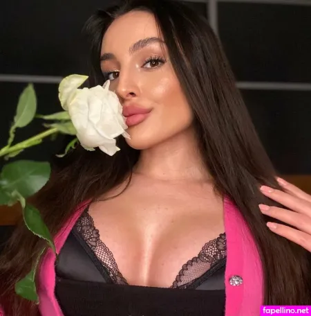 Emiliawonderful OnlyFans Thumbnail #LXQJJGx5qg