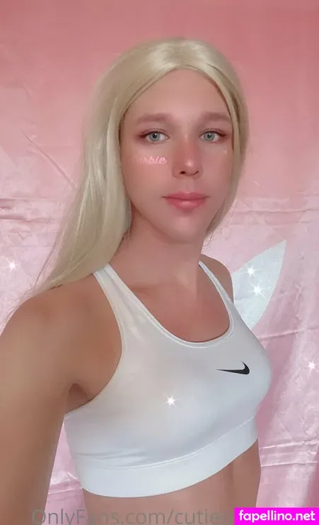 Emiliaxsweden OnlyFans Thumbnail #GNoJHJpNTA