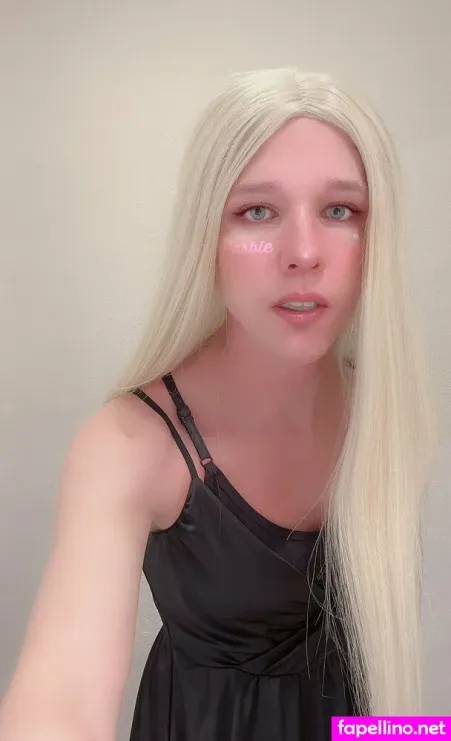 Emiliaxsweden OnlyFans Thumbnail #czAqR8wdy9