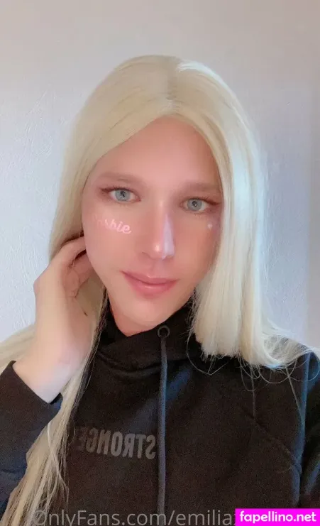 Emiliaxsweden OnlyFans Thumbnail #fW4H1uLyL9