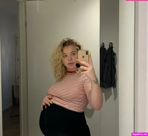 Emilie Brooklyn OnlyFans Thumbnail #1qnhIsuS3L