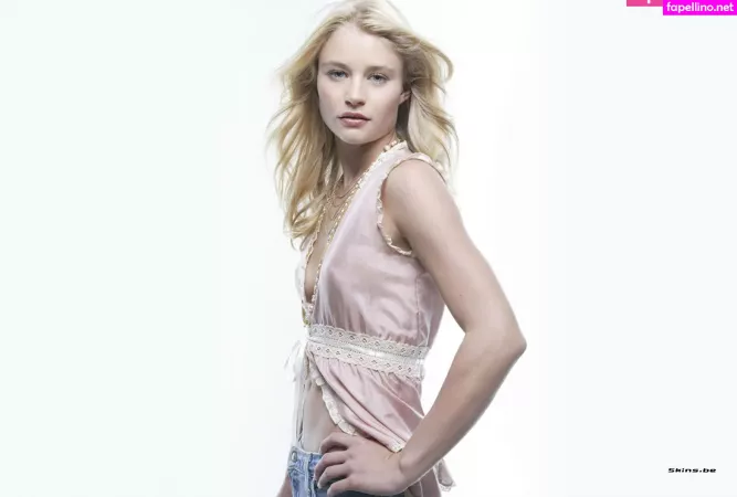 Emilie De Ravin OnlyFans Thumbnail #YGXiDthOwU