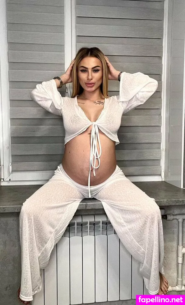 emilie_teyral, emilietaylorart Nude Leaked OnlyFans Photo #a34LqzdYst