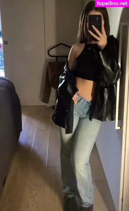 Emilie OnlyFans Thumbnail #3bMp9kJrgl