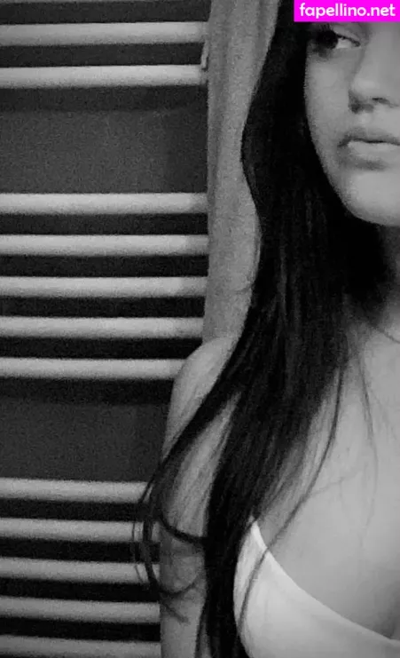 Emilie OnlyFans Thumbnail #XKaBKreLl3