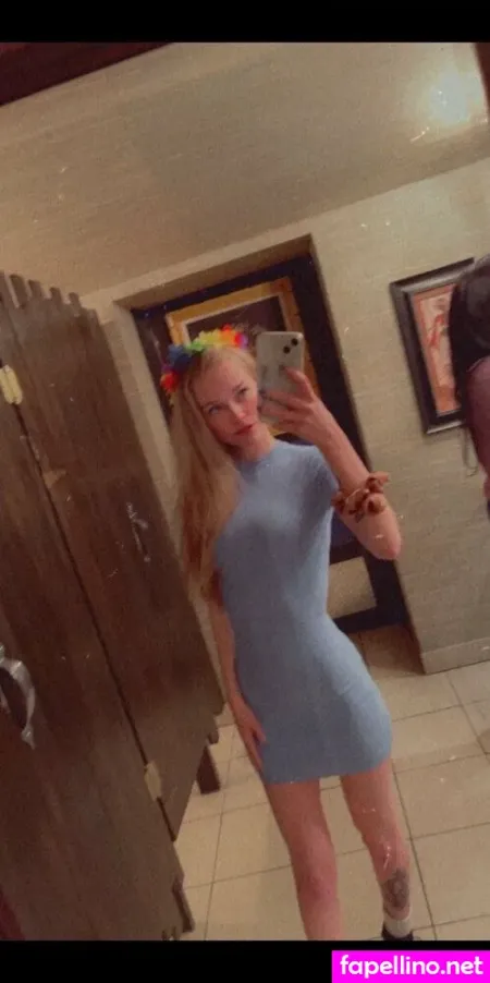 Emilliee65 OnlyFans Thumbnail #3Fv6n0DGuV