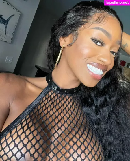 Emillixxx OnlyFans Thumbnail #8kmSGsc9LW