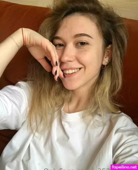 Emilly Xo OnlyFans Thumbnail #x6NLGRNFtY