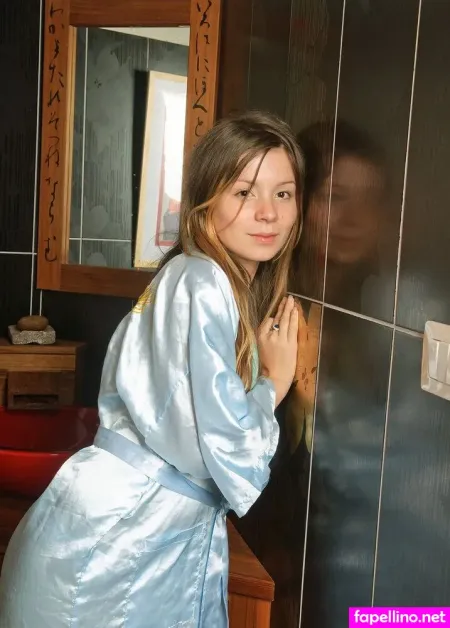 Emily 18 OnlyFans Thumbnail #o4y3WQliO4