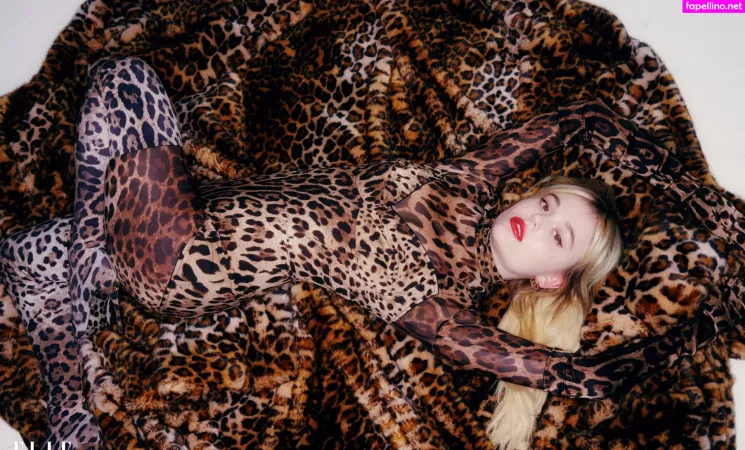 Emily Alyn Lind OnlyFans Thumbnail #jLwSuXpxsM