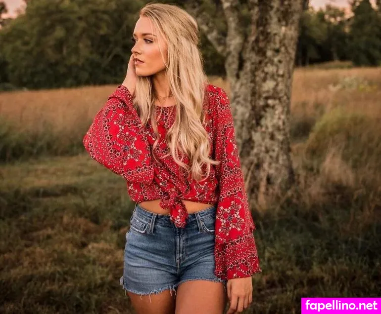 Emily Ann Roberts Nude Leaked OnlyFans Photo #4UC9pzunOv