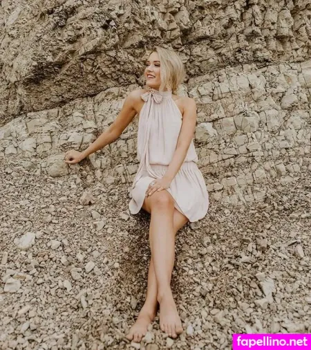 Emily Ann Roberts OnlyFans Thumbnail #V3aePsy6Zc