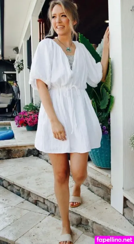 Emily Ann Roberts OnlyFans Thumbnail #Ye25x9glsW