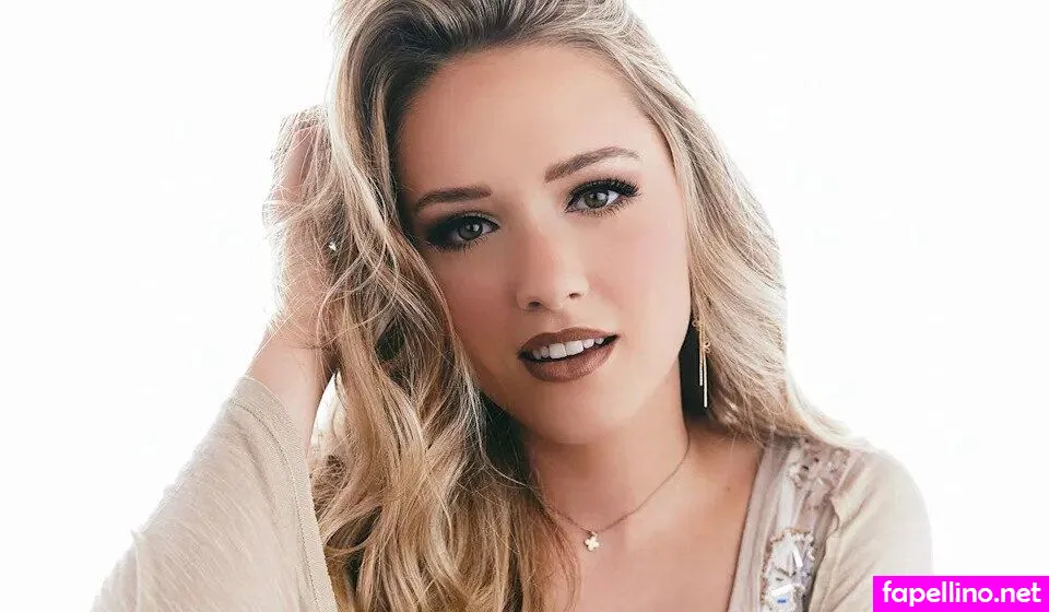 Emily Ann Roberts Nude Leaked OnlyFans Photo #YlkuJNIzL3