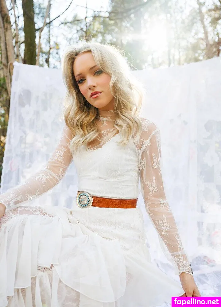 Emily Ann Roberts Nude Leaked OnlyFans Photo #ZyCbyst0u3