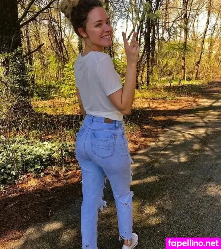 Emily Ann Roberts OnlyFans Thumbnail #hc65T7U3RE