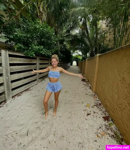 Emily Ann Roberts OnlyFans Thumbnail #ks8uJxxgiP