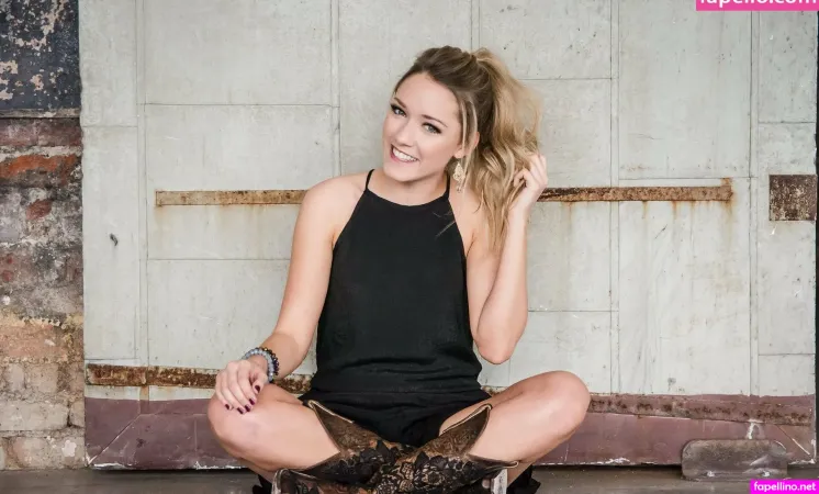 Emily Ann Roberts OnlyFans Thumbnail #nNKgvFhz1T