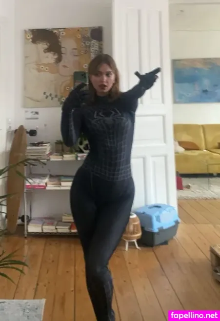 Emily Anouk Dorn OnlyFans Thumbnail #wEJ06h7lhZ