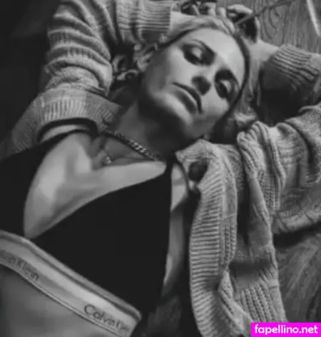 Emily Armstrong OnlyFans Thumbnail #4INdCWmZGI