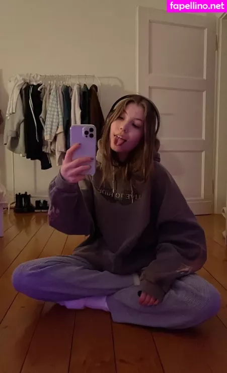 Emily Asmr OnlyFans Thumbnail #ViTJd2MMCs