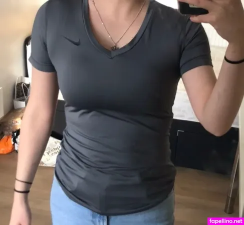 Emily Barrett OnlyFans Thumbnail #0laUOGR8B8