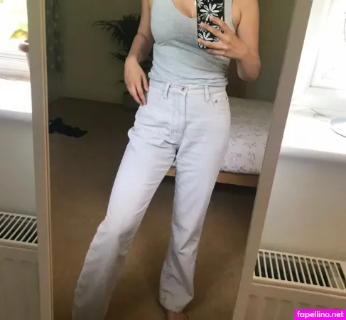 Emily Barrett OnlyFans Thumbnail #69zfsGta6f