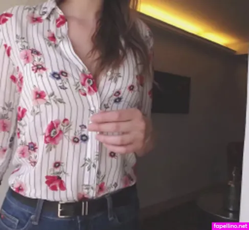 Emily Bee 1 OnlyFans Thumbnail #SKd8YooV1k