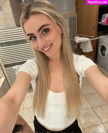 Emily Bellexx OnlyFans Thumbnail #ZnIOnLXeTX