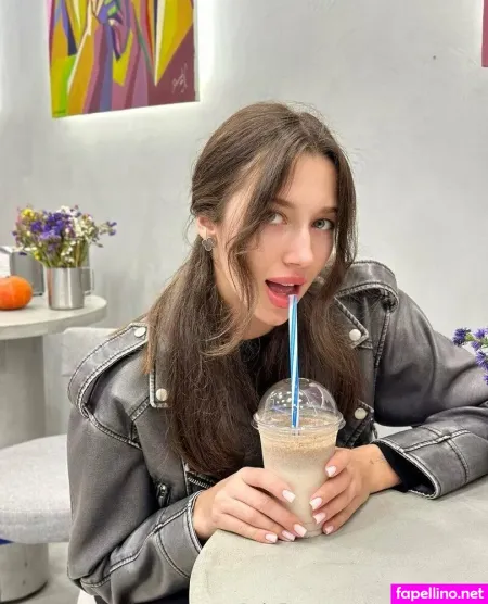 Emily Berryy OnlyFans Thumbnail #XAUZhocmvv