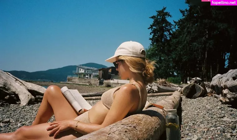 Emily Bett Rickards OnlyFans Thumbnail #CAqJEcB7sS