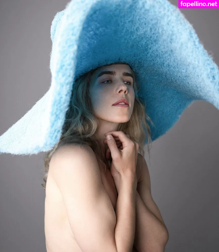 emily_bett_rickards Nude Leaked OnlyFans Photo #CYoH0UZ2oo